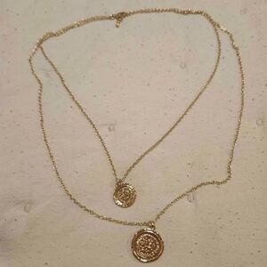 Elegant Amber Sceats Gold Double-Layered Necklace